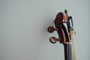 Stock image of a violin.